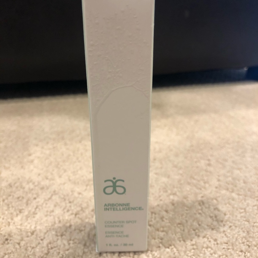 Arbonne Intelligence Counter Spot